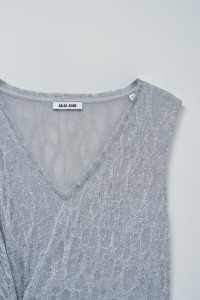 HAUT EN MAILLE AVEC BRILLANCE