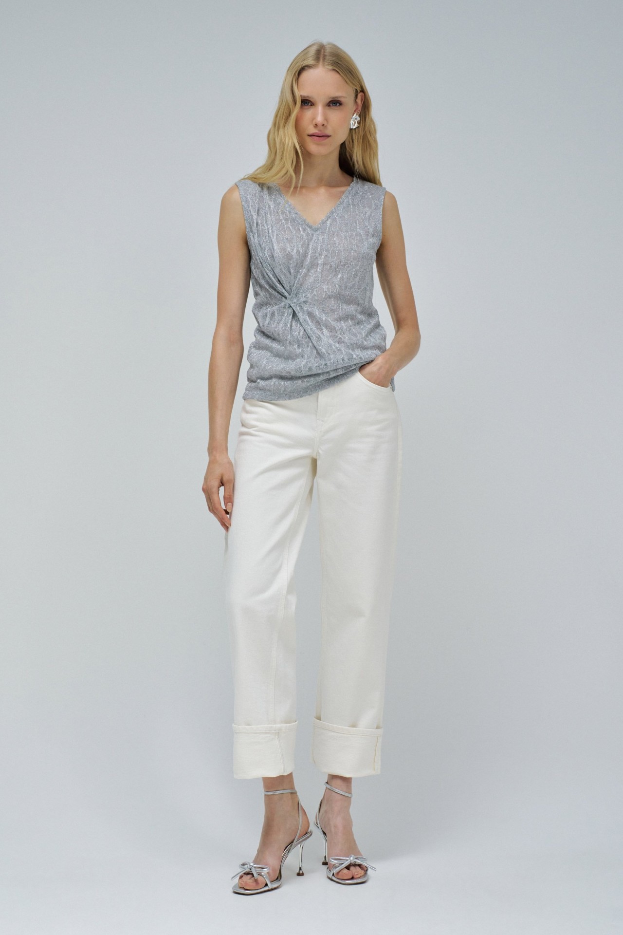 TOP IN STRICK MIT GLANZ