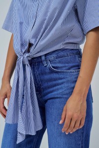 BLOUSE WITH BOW AT THE HEM