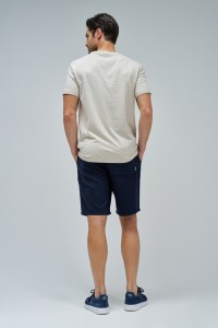 T-SHIRT MIT BRANDING