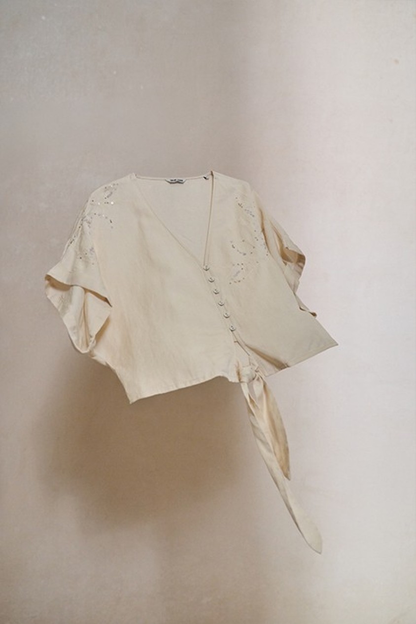 LIGHTDENIM BLOUSE WITH BOW AT THE HEM