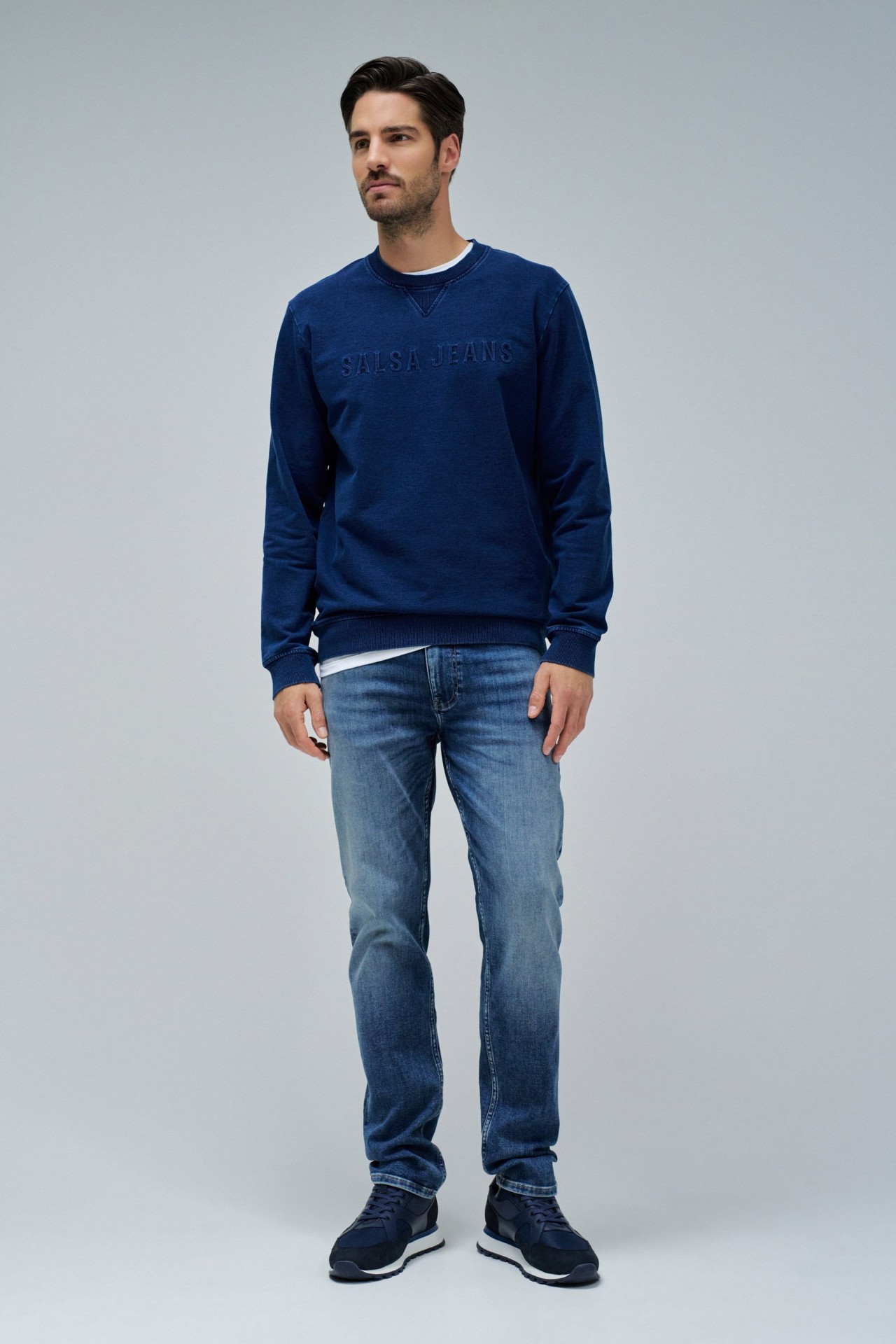 SWEATSHIRT WITH BRANDING