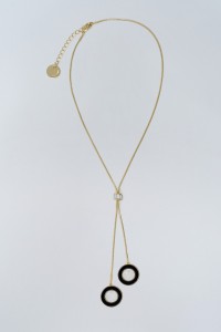 COLLAR CON COLGANTES