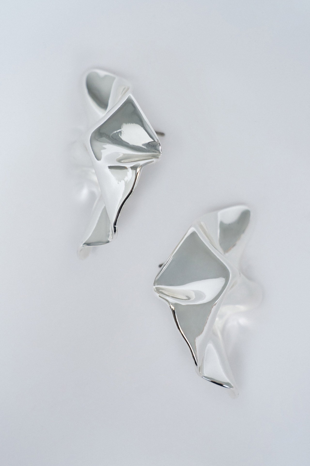 BOUCLES DOREILLES ONDULES