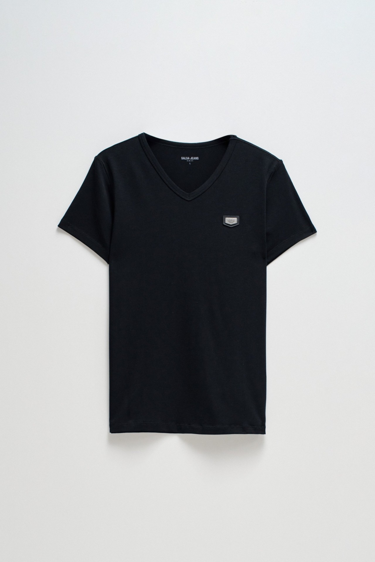 T-SHIRT WITH BRANDING