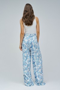 STRAIGHT WITH FLORAL PRINT TROUSERS