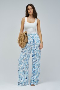 STRAIGHT WITH FLORAL PRINT TROUSERS