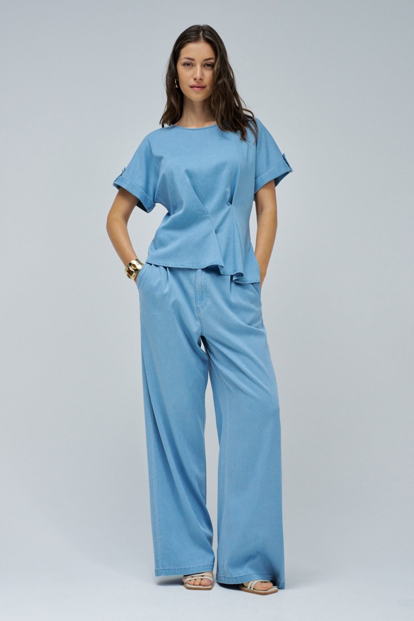 HELLBLAUE BLUSE