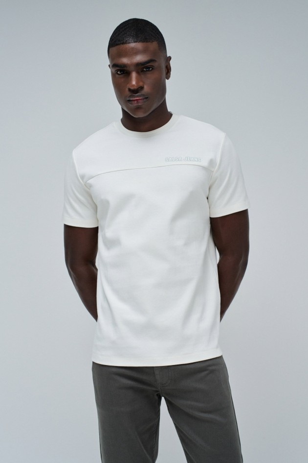 T-SHIRT AVEC LOGO