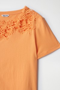 T-SHIRT WITH LACE