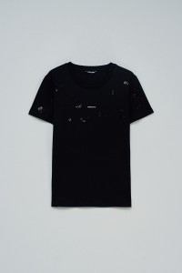 CAMISETA CON LENTEJUELAS