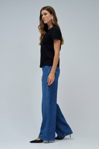 CAMISETA CON LENTEJUELAS