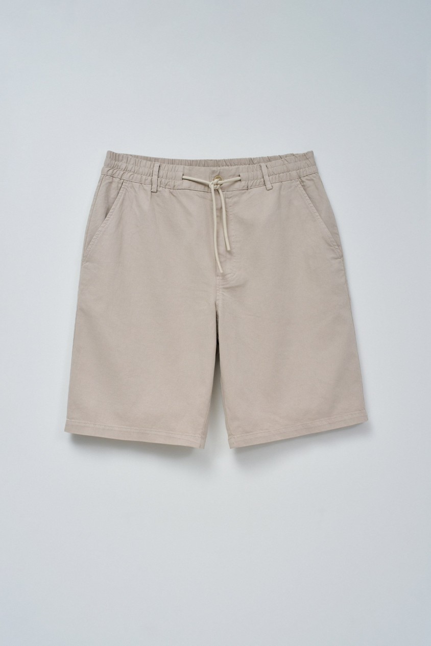 REGULAR FIT SHORTS WITH LINEN