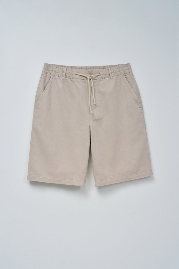 REGULAR FIT SHORTS WITH LINEN