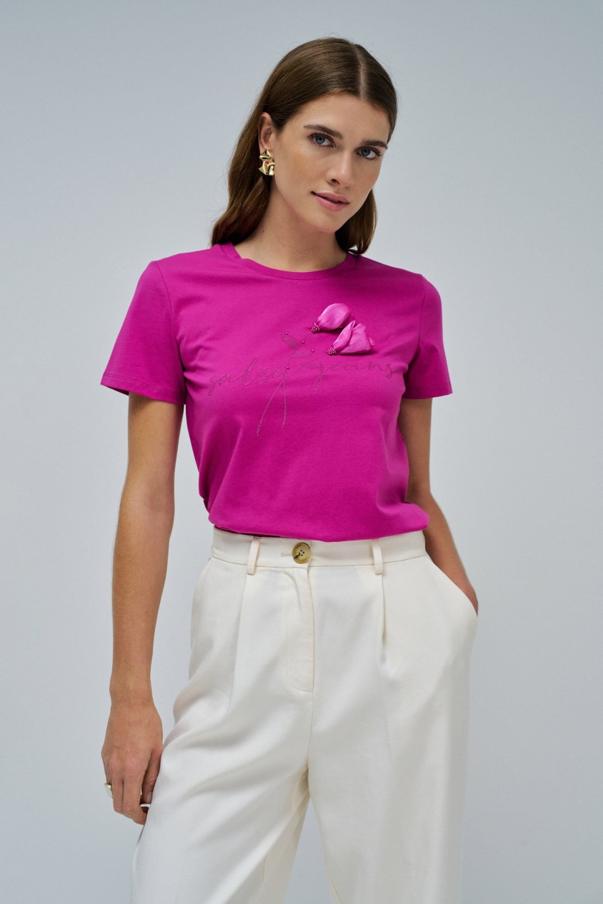T-SHIRT WITH FLOWER APPLIQUS