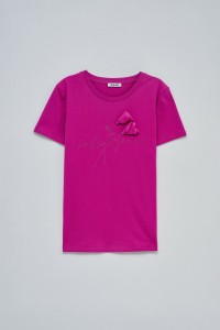 T-SHIRT WITH FLOWER APPLIQUS