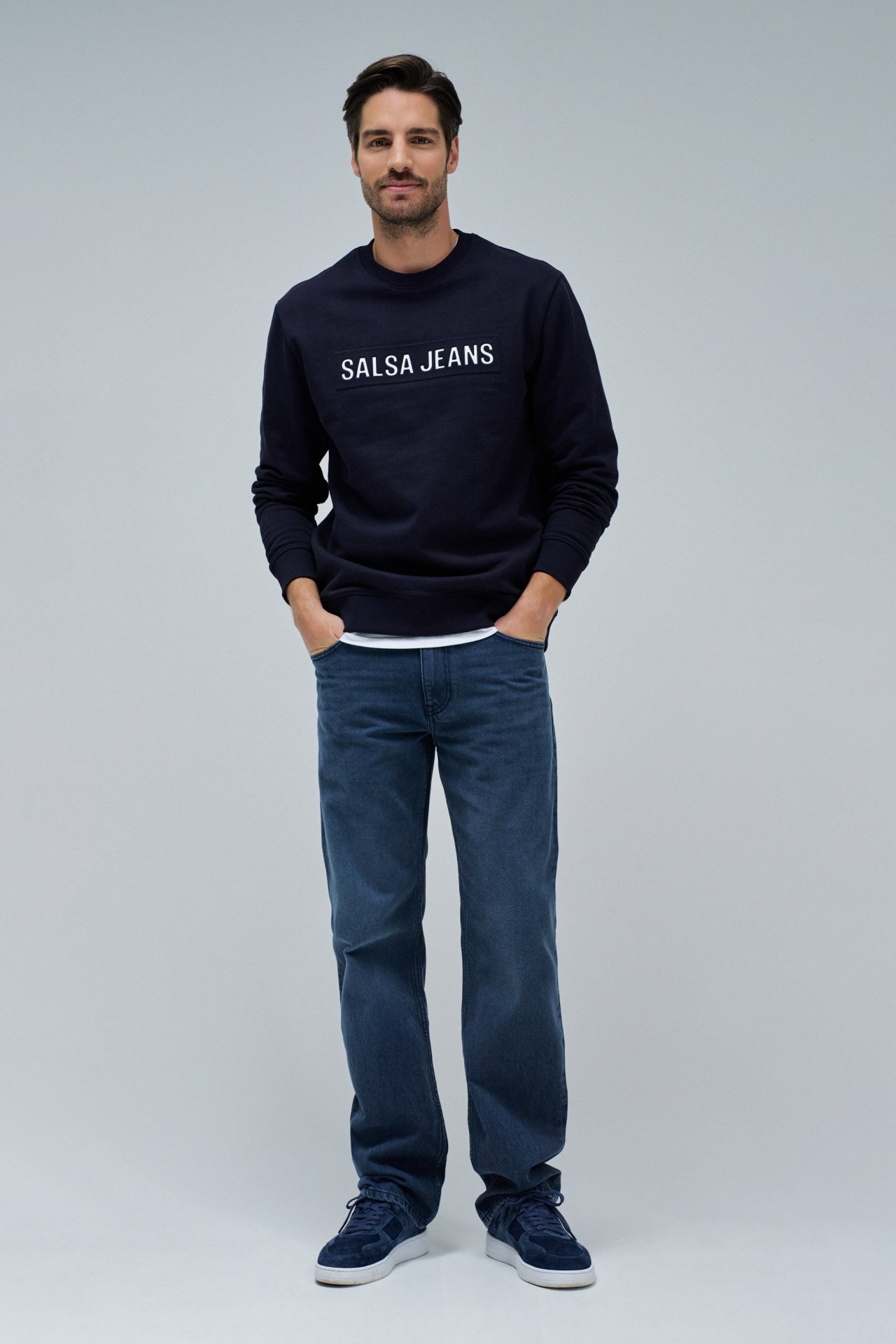 SWEATSHIRT WITH BRANDING