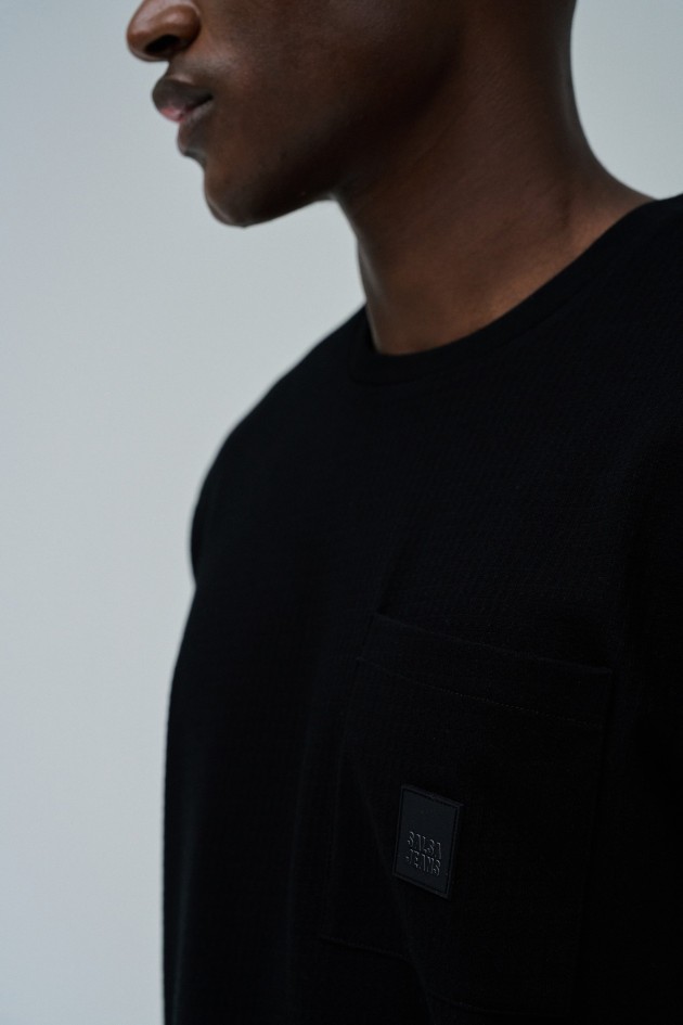 TEXTURED T-SHIRT WITH POCKET