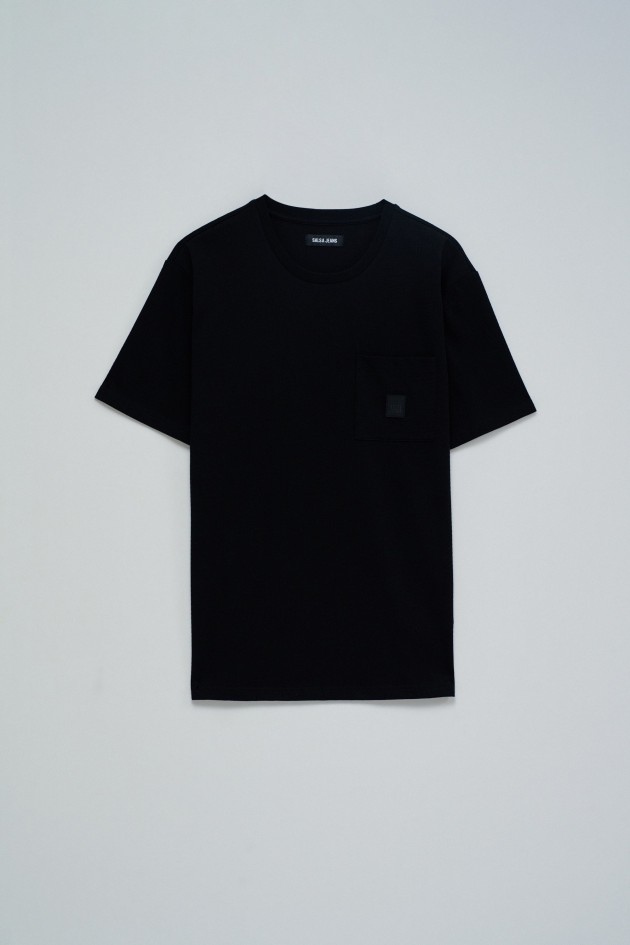 TEXTURED T-SHIRT WITH POCKET