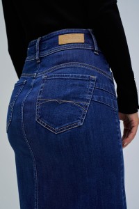 SECRET PUSH IN MIDI SKIRT