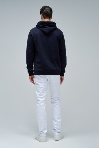 KAPUZENPULLI MIT BRANDING