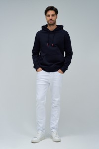 KAPUZENPULLI MIT BRANDING