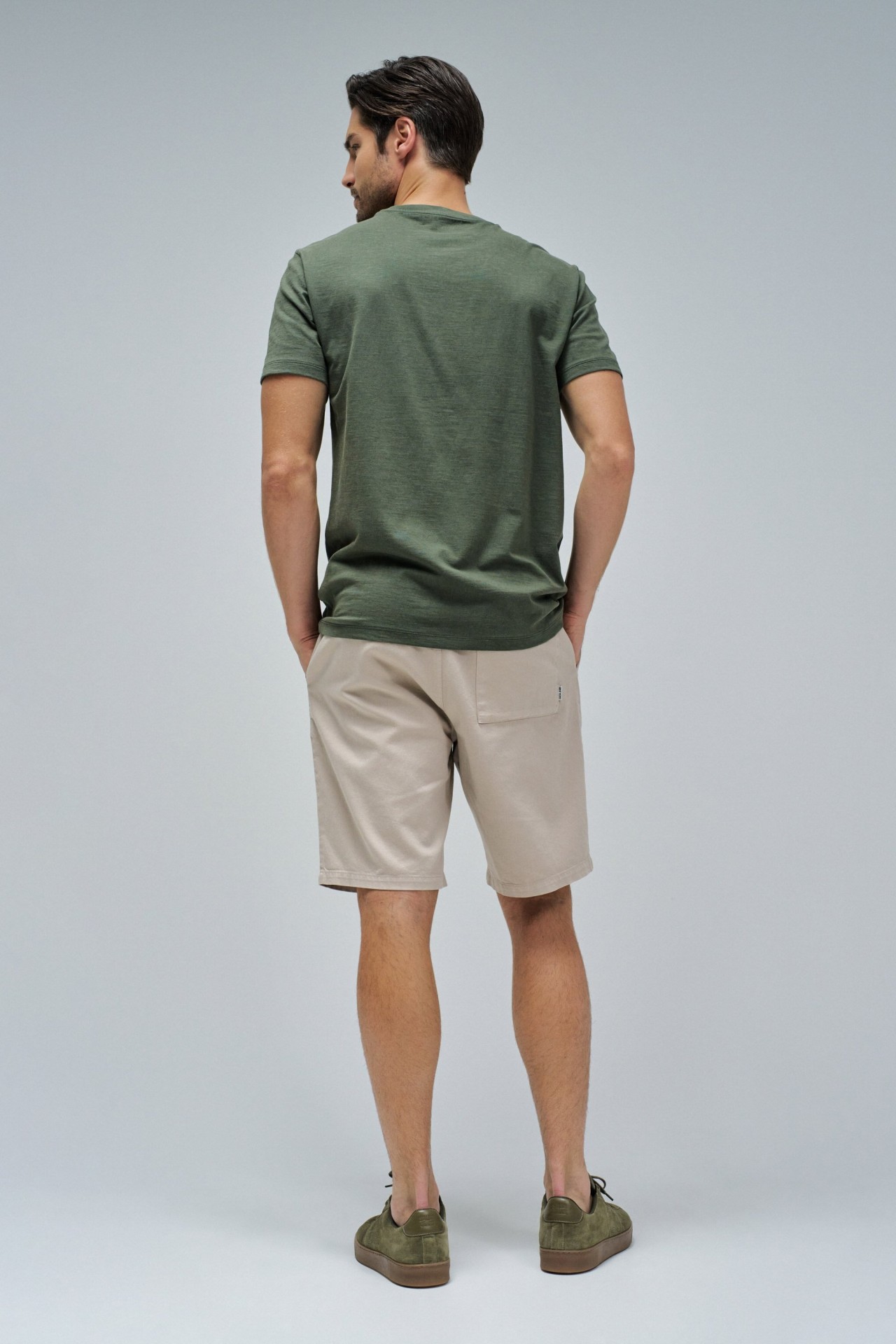 T-SHIRT WITH BRANDING