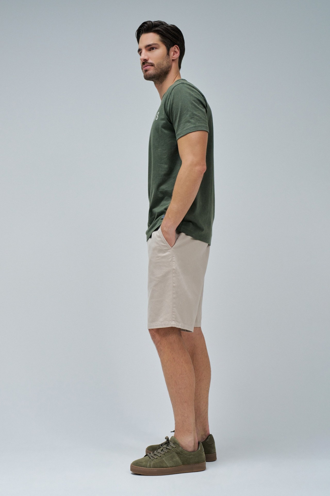 T-SHIRT WITH BRANDING