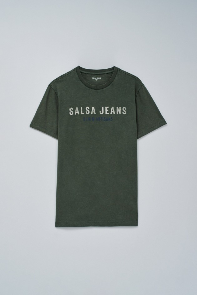 T-SHIRT MIT BRANDING