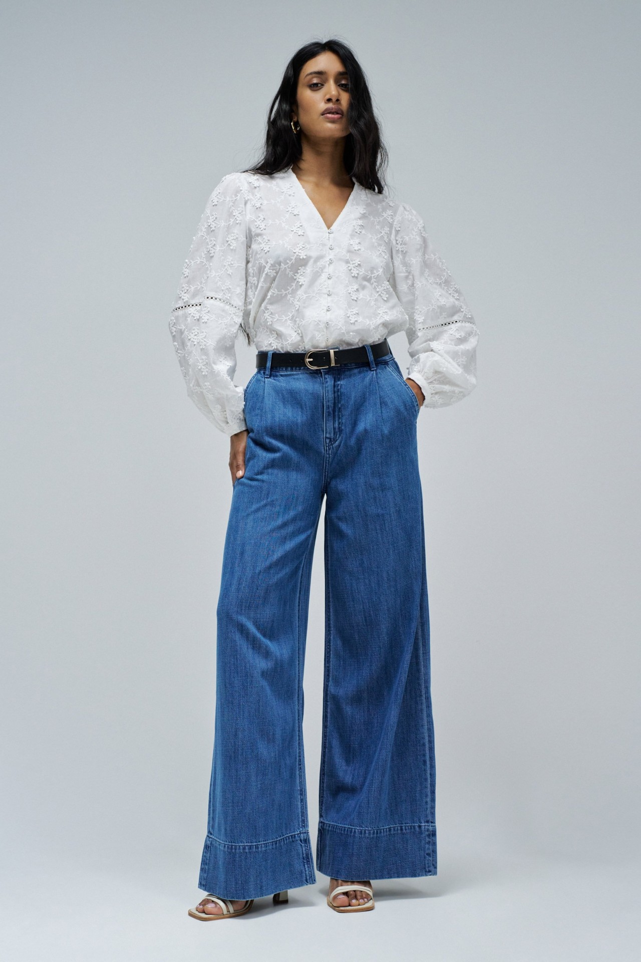 BLOUSE MIT JACQUARD-STICKEREI