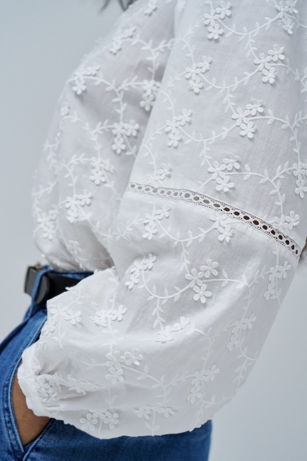 BLOUSE MIT JACQUARD-STICKEREI