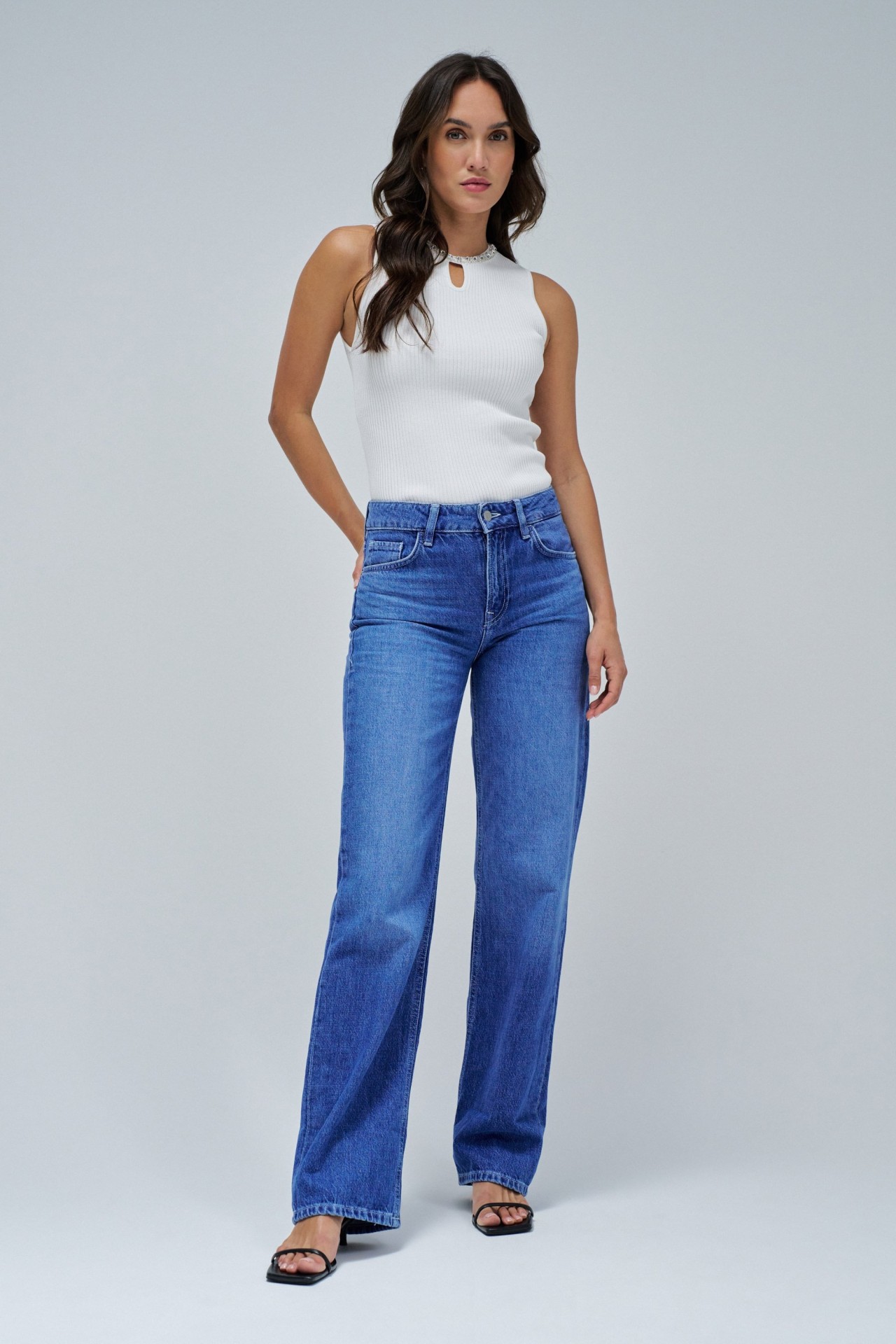 RIBBED TOP WITH SPARKLES