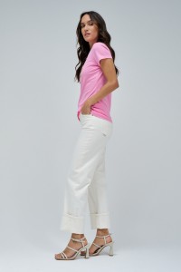 T-SHIRT WITH BRANDING