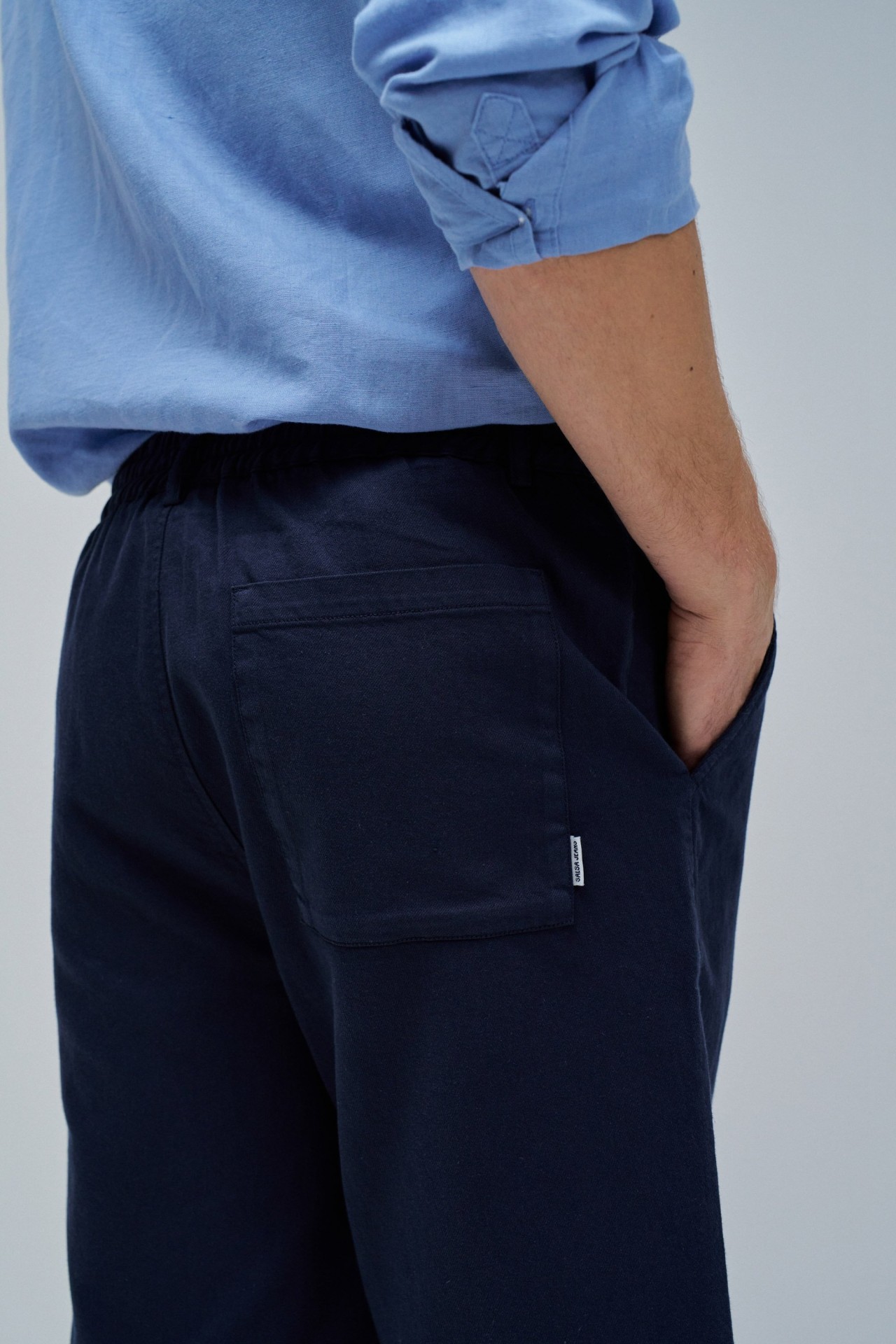 REGULAR FIT SHORTS WITH LINEN