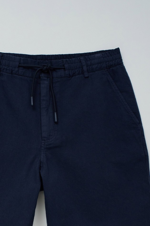 REGULAR FIT SHORTS WITH LINEN