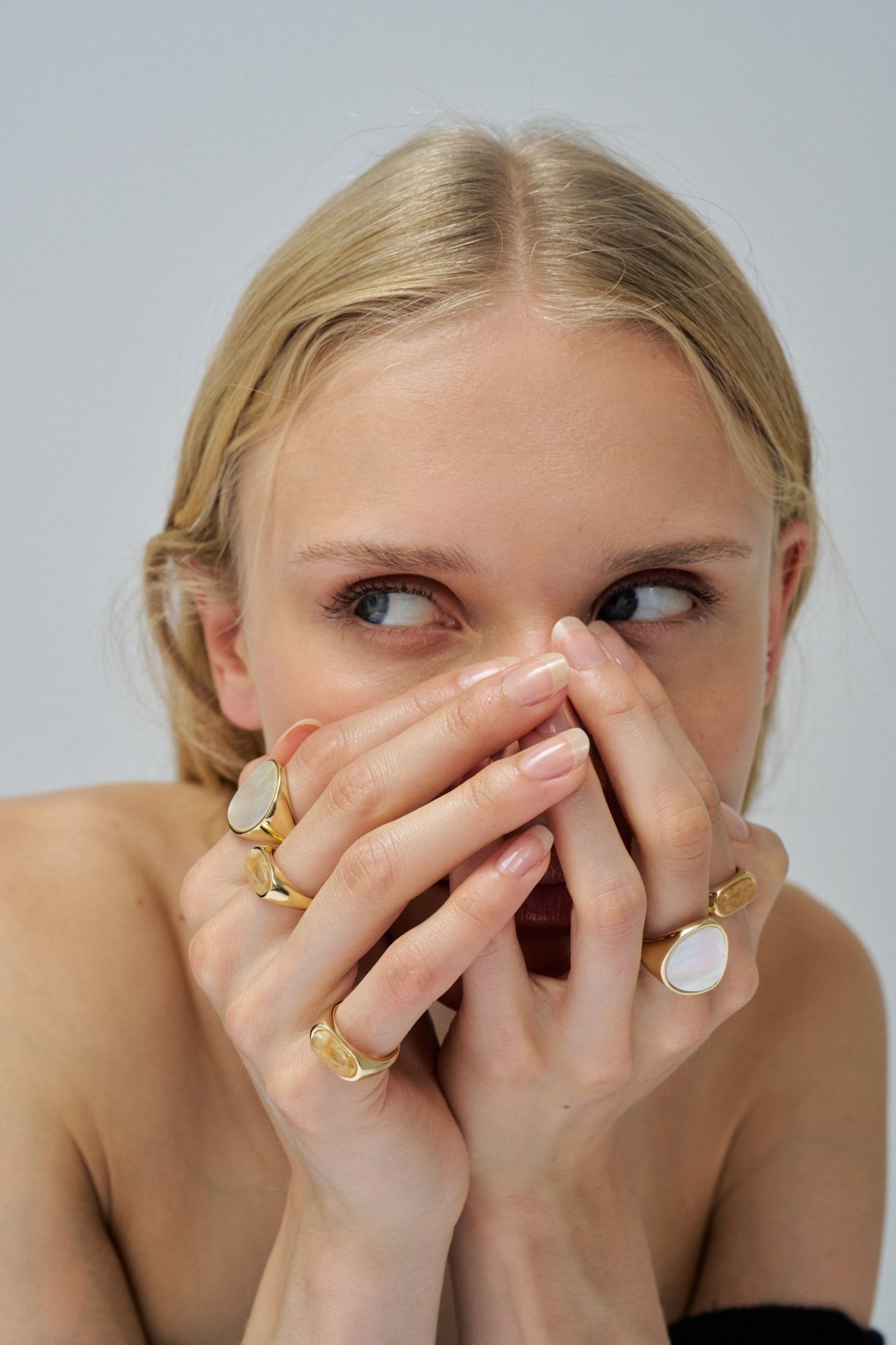 BAGUE AJUSTABLE AVEC PIERRE