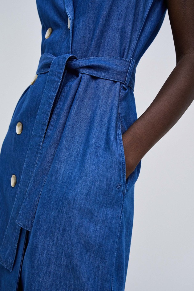 KLEID IN LIGHTDENIM MIT KNÖPFEN