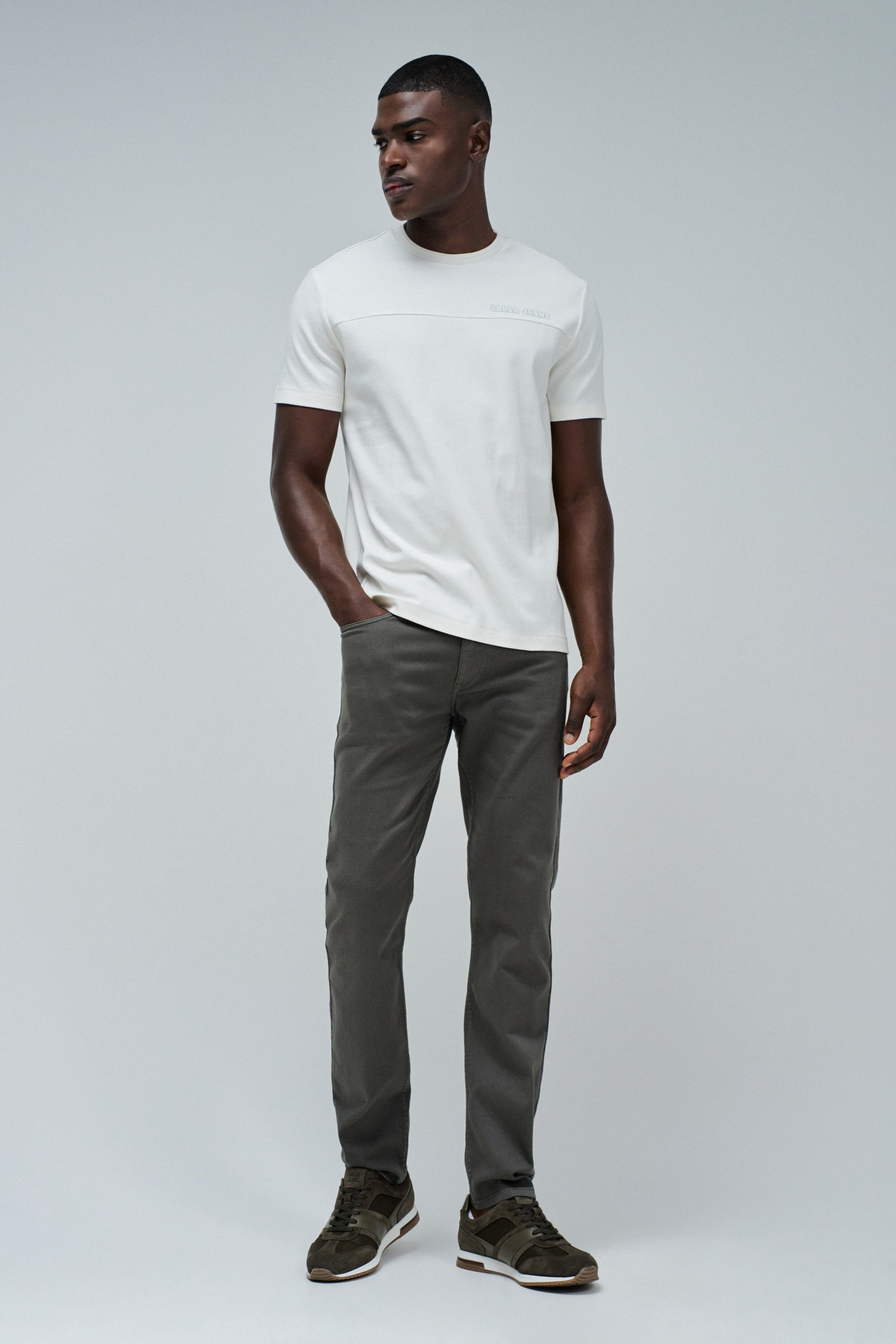 T-SHIRT WITH BRANDING