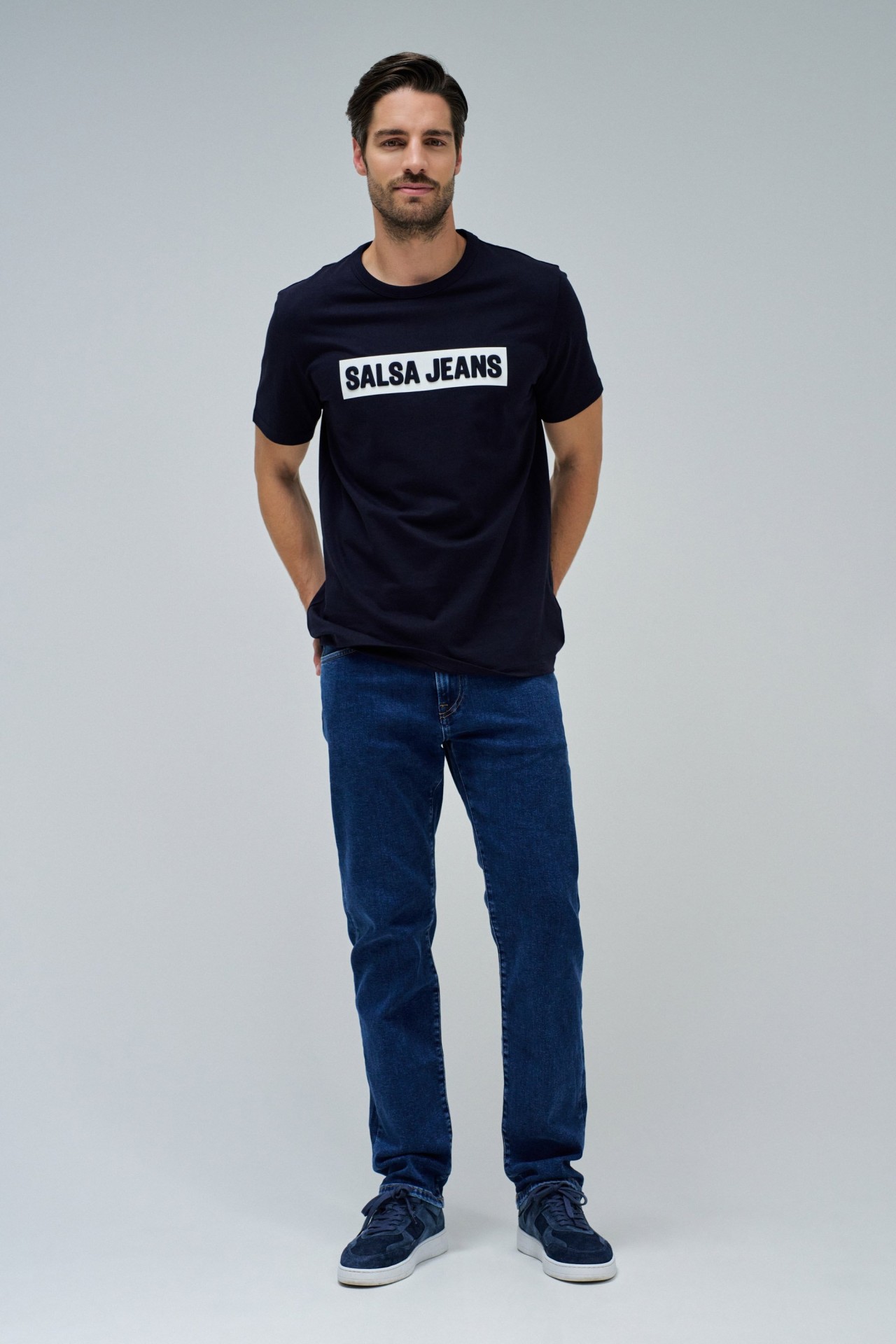 T-SHIRT WITH EMBOSSED BRANDING