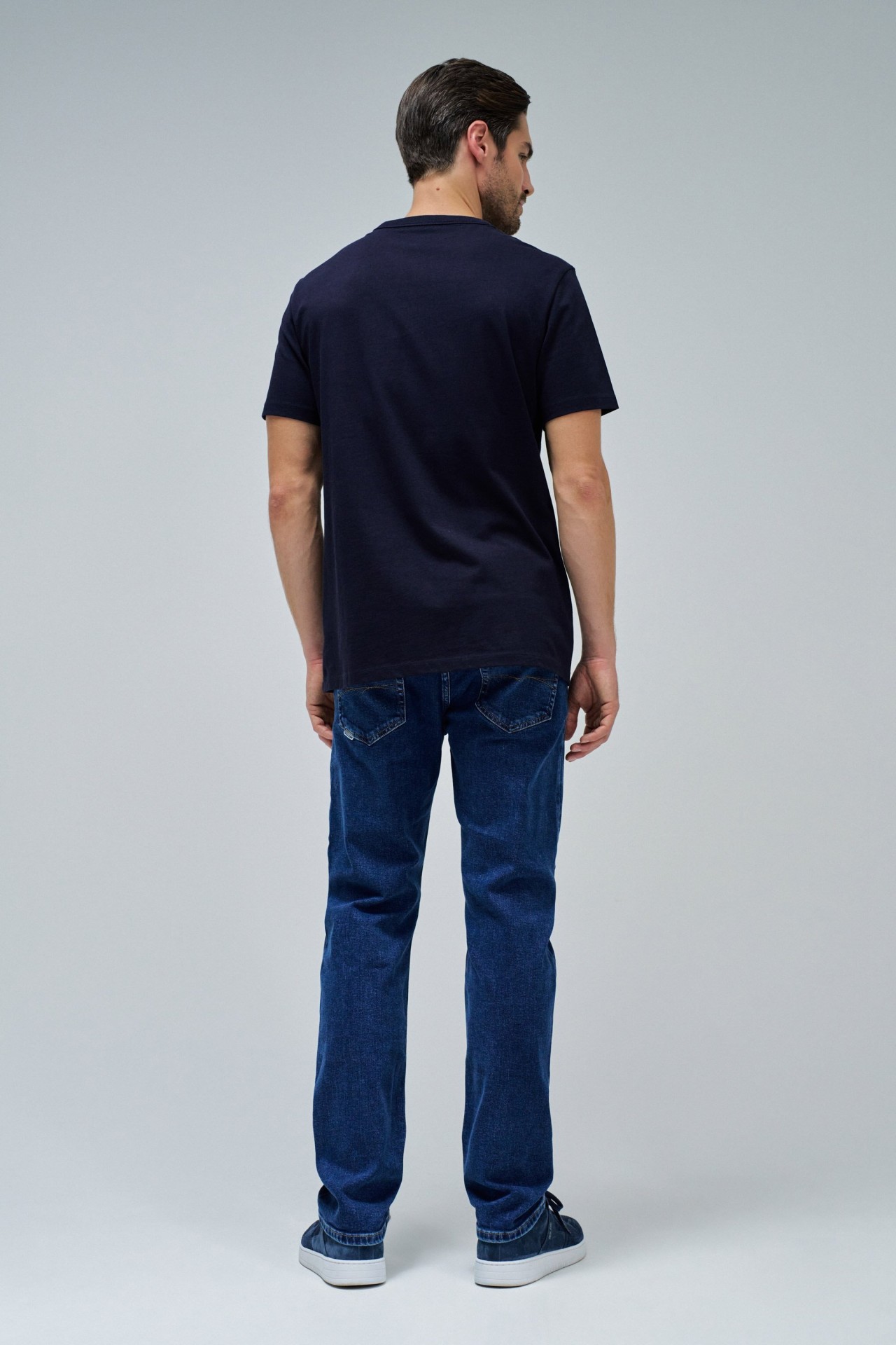 T-SHIRT WITH EMBOSSED BRANDING