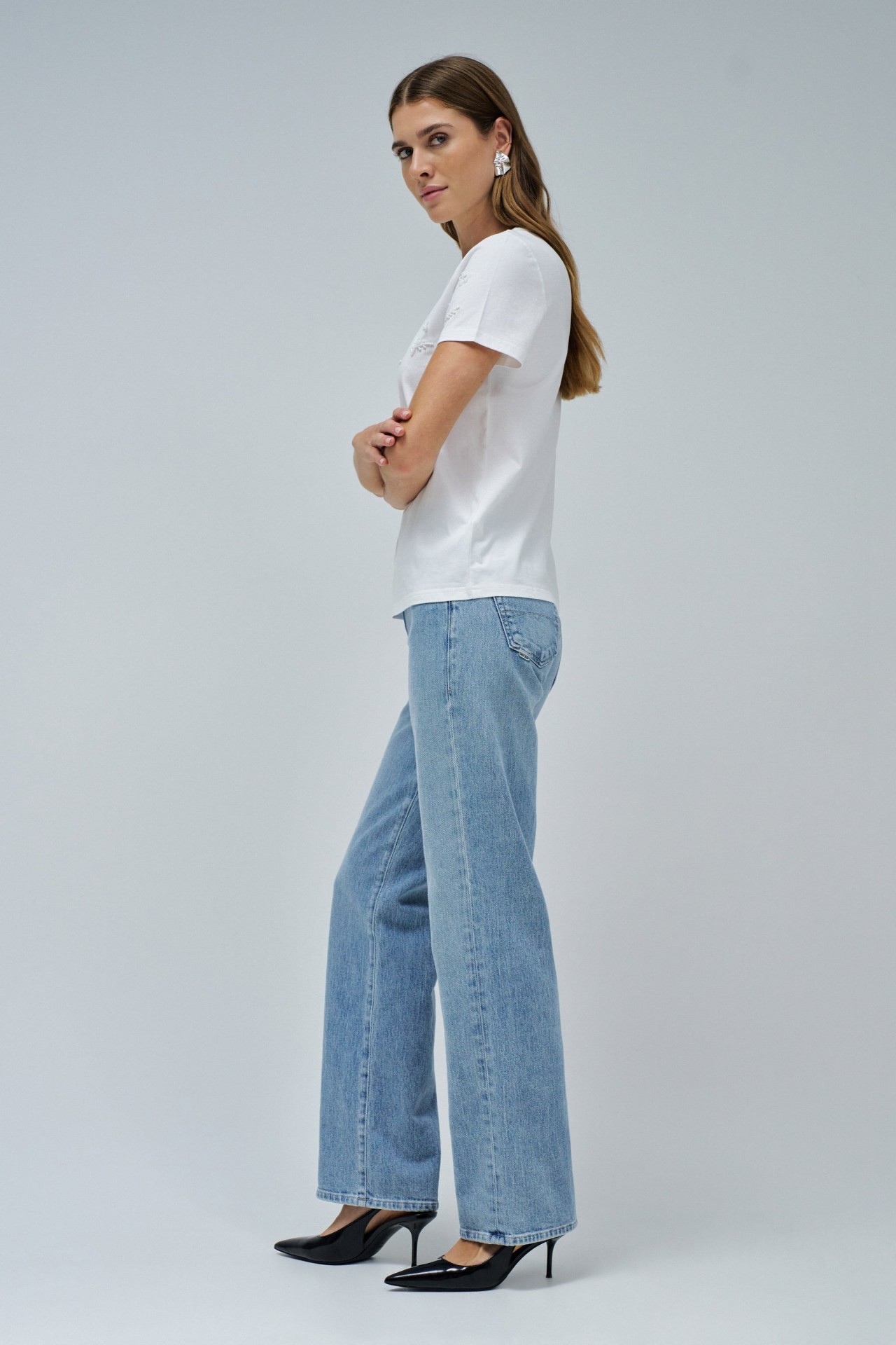 CAMISETA CON LENTEJUELAS