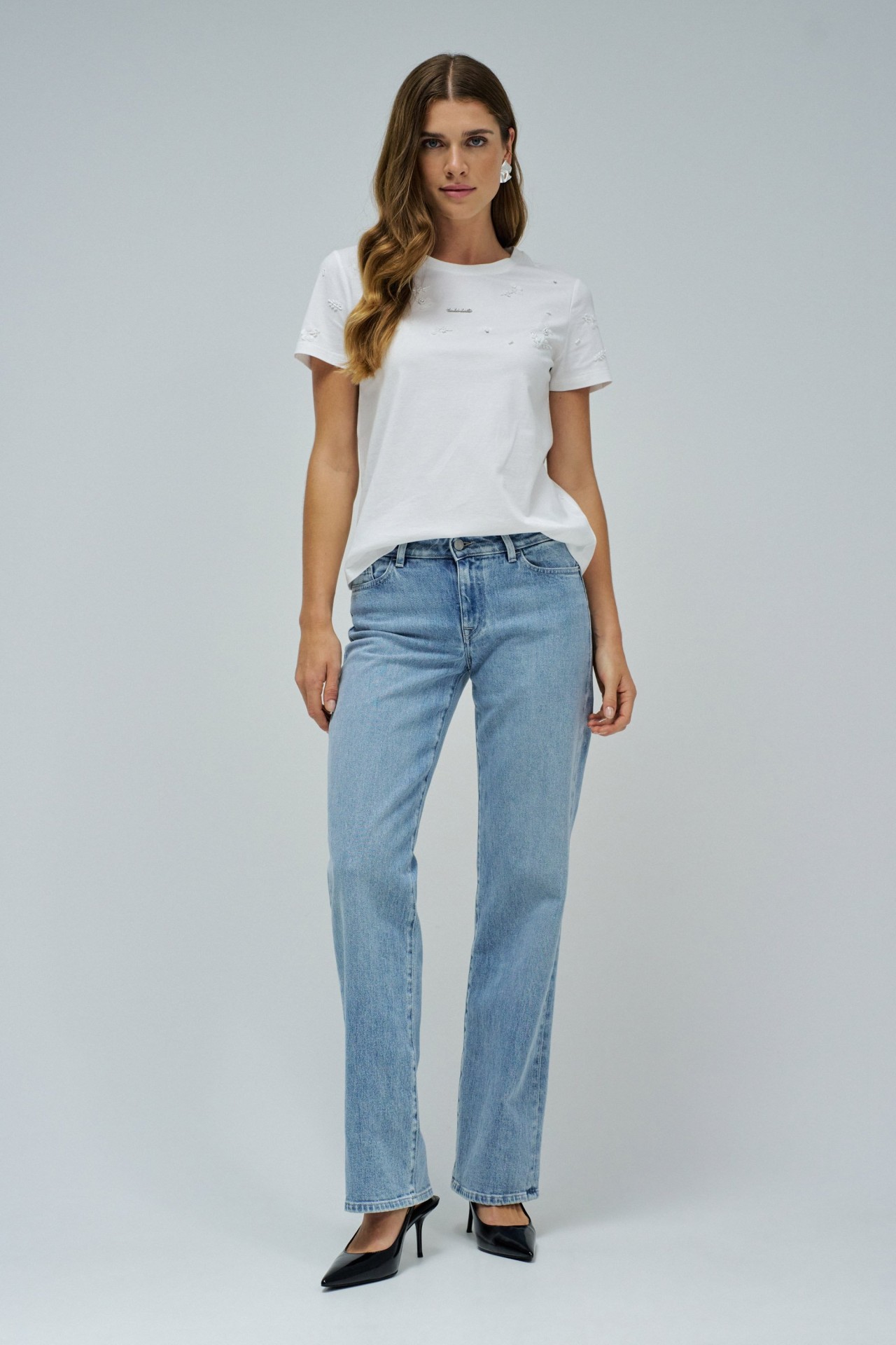 CAMISETA CON LENTEJUELAS