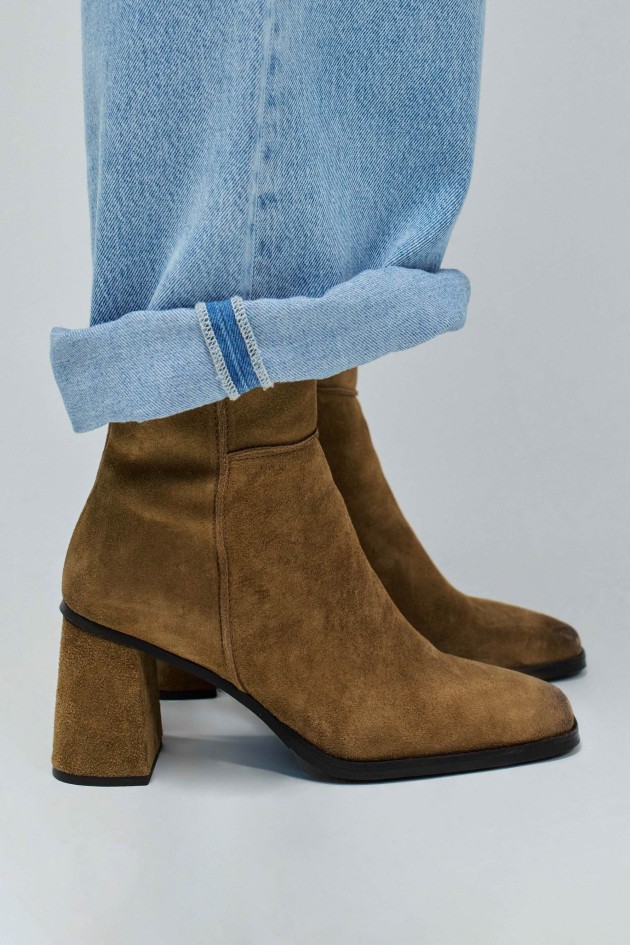 BOTTES EN CUIR