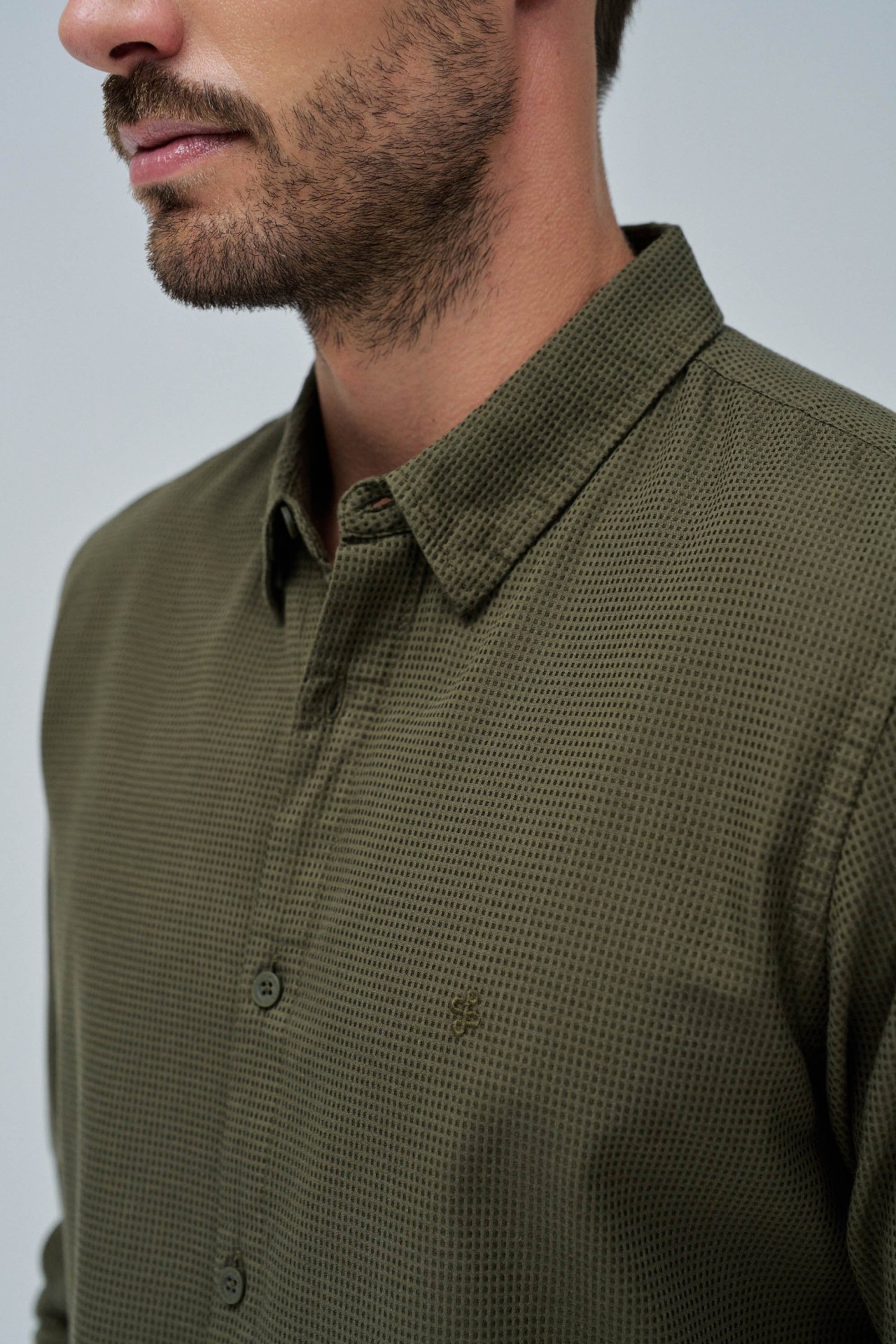 TEXTURED SHIRT