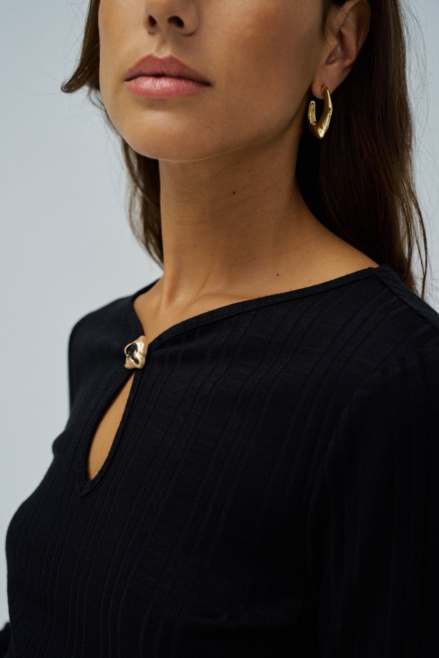 PULL EN MAILLE CÔTELÉE