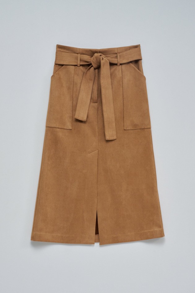 SAIA MIDI EM SUEDE