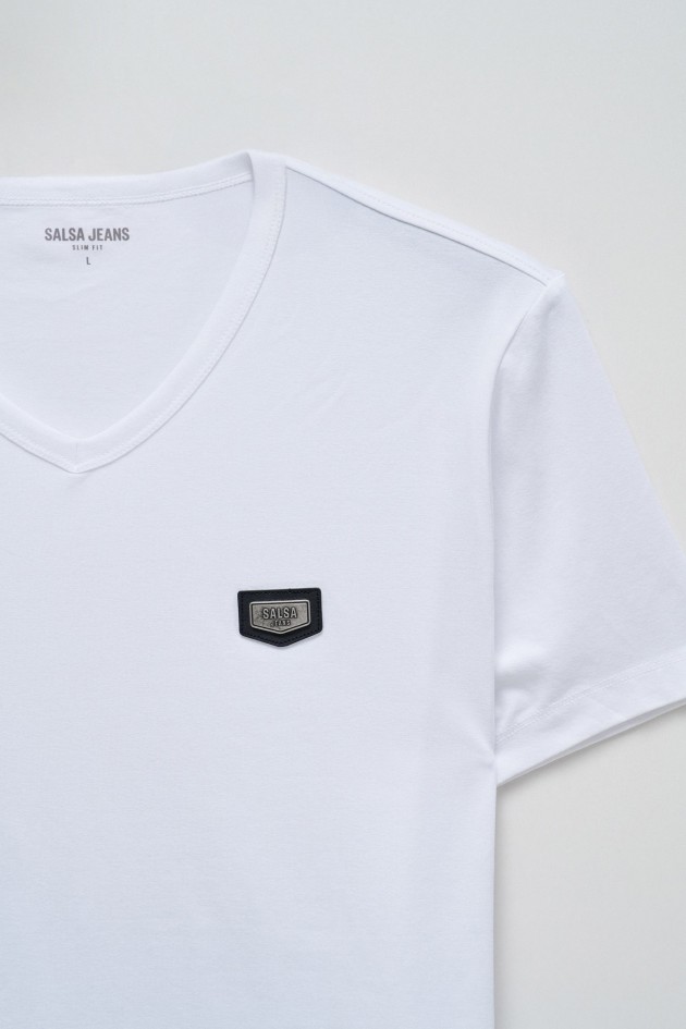 T-SHIRT WITH BRANDING