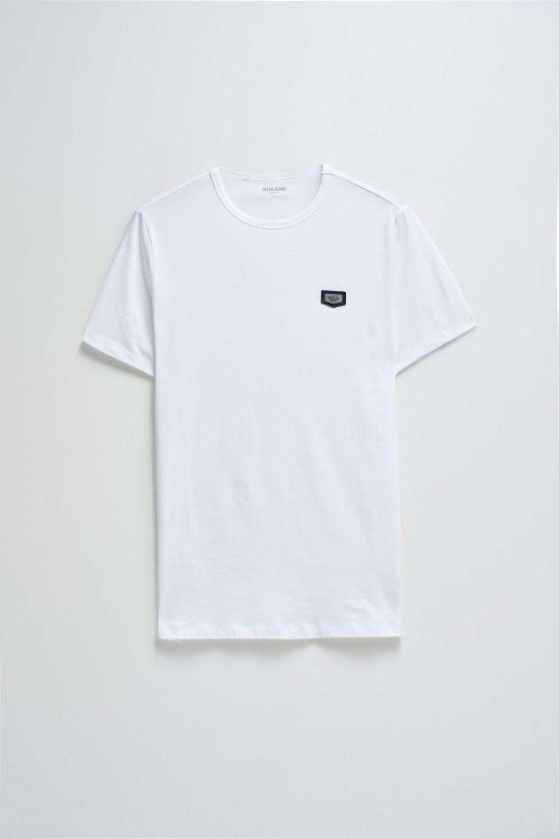 T-SHIRT MIT BRANDING