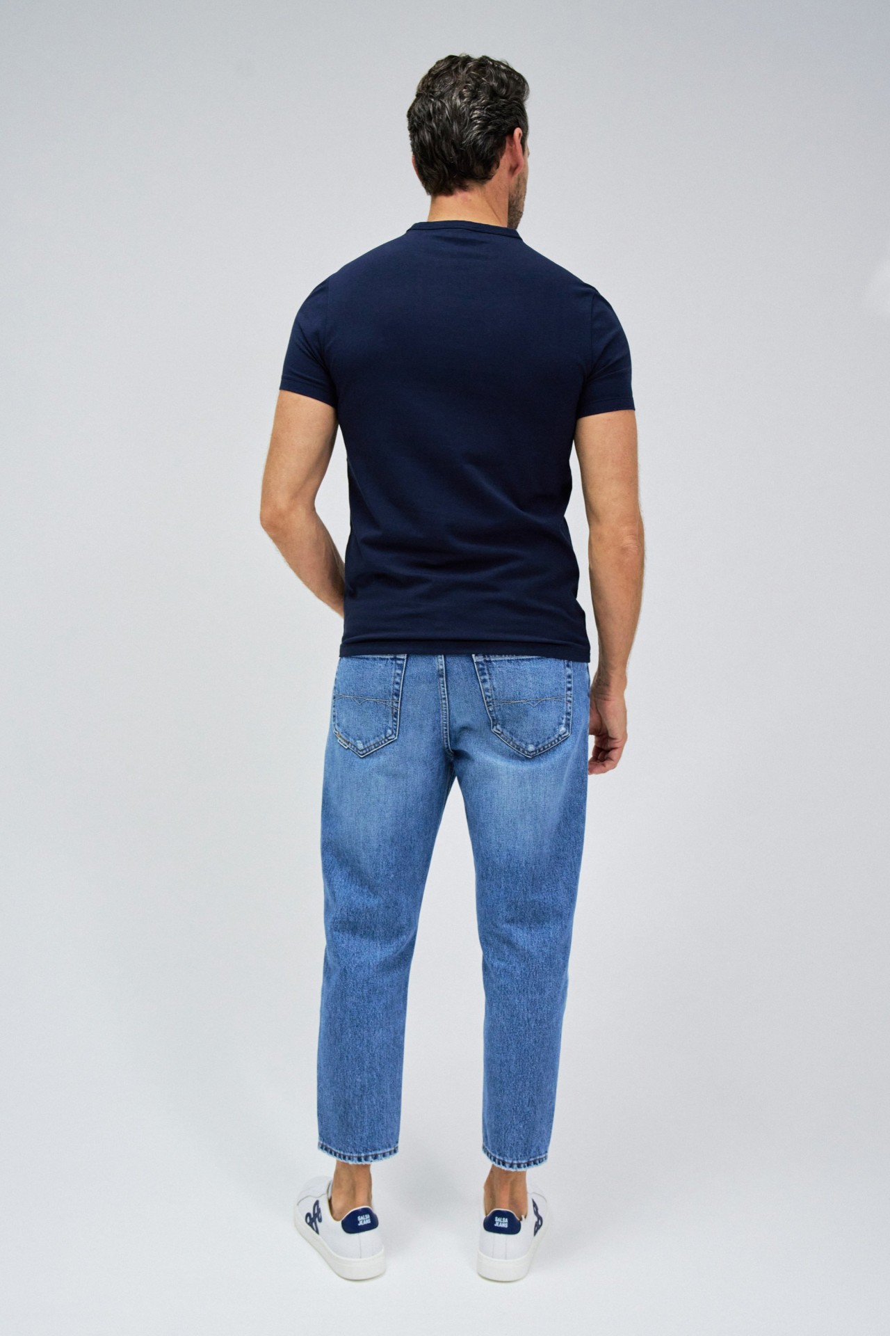 T-SHIRT WITH BRANDING