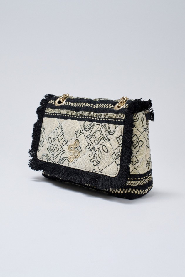MALA COM BORDADOS JACQUARD